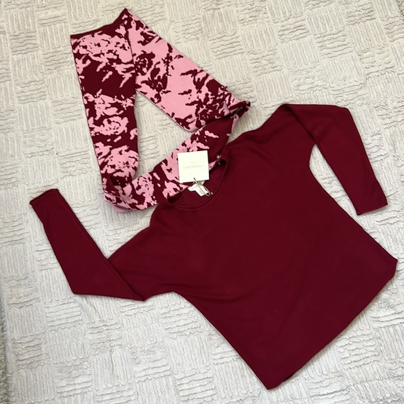 Cynthia Rowley sweater with removable scarf, new with tags, Size Small - Picture 11 of 16